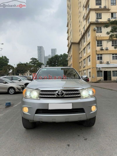 Xe Toyota Fortuner 2.7V 4x4 AT 2009