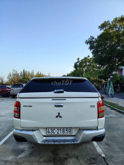 Mitsubishi Triton 2017 Trắng