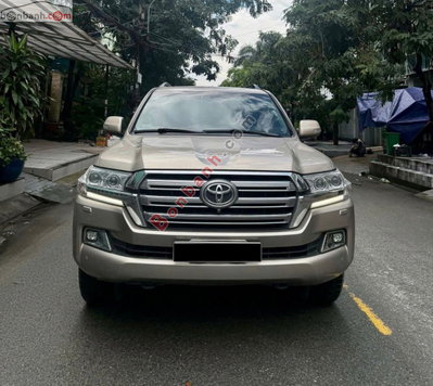Xe Toyota Land Cruiser VX 4.6 V8 2017