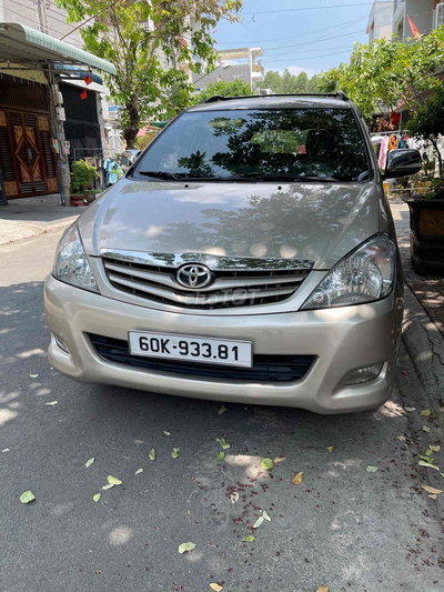 Toyota Innova 2011E hoàn toàn zin đúng 70 ngàn