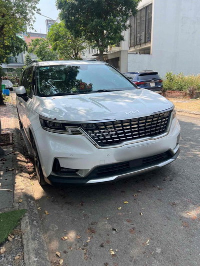 Kia Carnival 2024 Signature Trắng