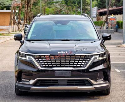 Xe Kia Carnival Signature 2.2D 2023