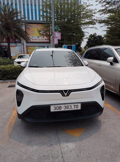 Xe điện Vinfast MPV7 Trắng