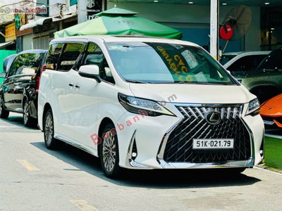 Xe Lexus LM 350 2021