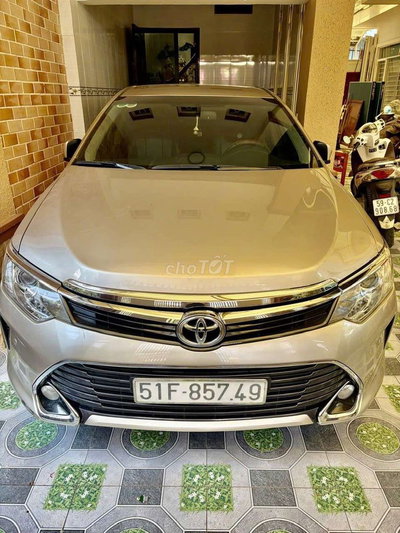Toyota Camry 2017 Vàng cát