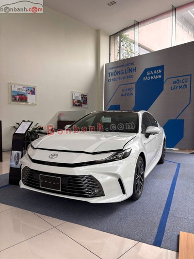 Xe Toyota Camry 2.5 HEV Top 2026