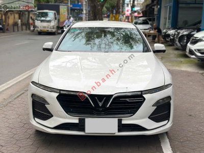 Xe VinFast Lux A 2.0 Premium 2.0 AT 2020