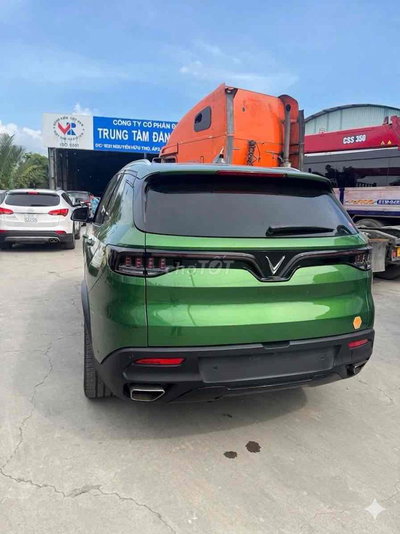 VinFast Lux SA 2.0 2021 Xanh