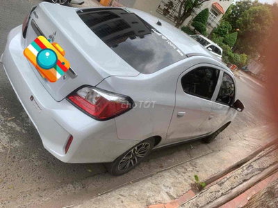 Mitsubishi Attrage Trắng Số sàn