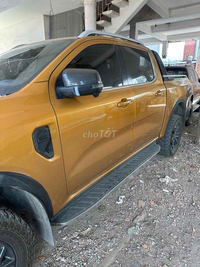 Ford Wildtrak 2022 2 cầu màu Cam