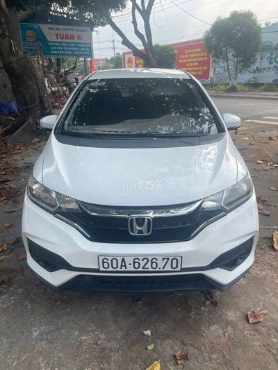 Honda Jazz trắng 2018 số tự động