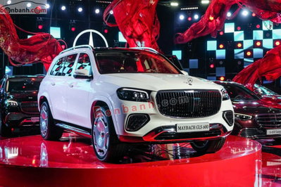 Xe Mercedes Benz GLS 600 4Matic Maybach 2026