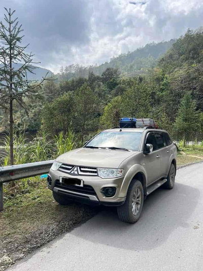 Mitsubishi Pajero Sport máy dầu số at 7 chỗ ạh