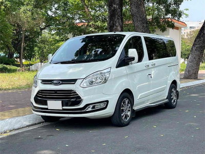 Ford Tourneo 2020 Titanium Trắng