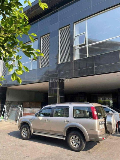 Ford Everest 7 chỗ Số sàn