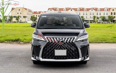Xe Lexus LM 350 2023
