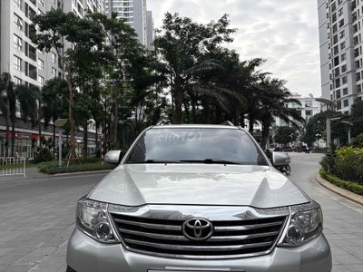 Toyota Fortuner 2013 2.7v 4x4 Bạc