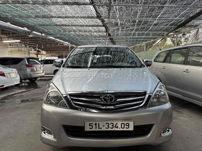 TOYOTA INNOVA V 2010