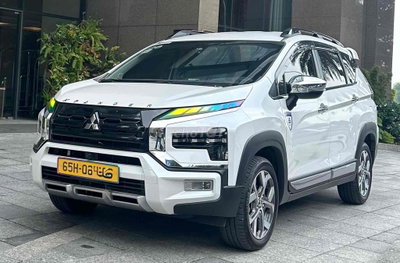 Mitsubishi Xpander AT Cross 2024 Trắng