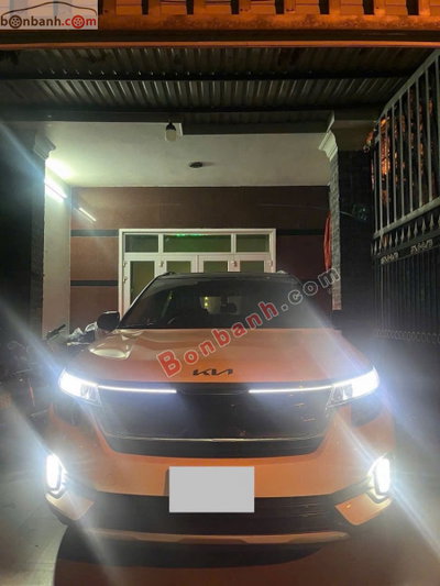 Xe Kia Seltos Premium 1.6 AT 2023