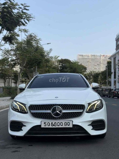 Mercedes-Benz E300 AMG 2017 Trắng