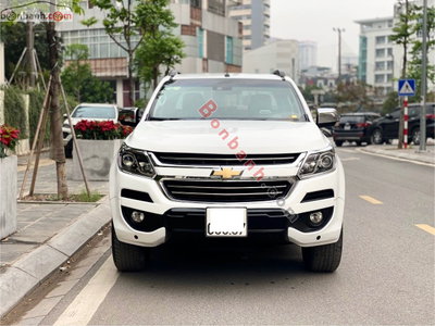 Xe Chevrolet Colorado High Country 2.8L 4x4 AT 2018
