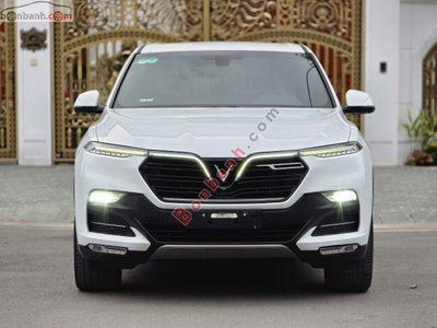 Xe VinFast Lux SA 2.0 Plus 2.0 AT 2019