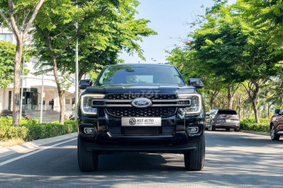 Ford Ranger 2024 XLS 4x2 AT 9.000 km Đen