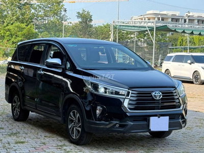 Toyota Innova Venturer 2021 39.000km Đen