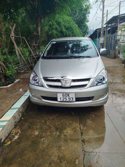 Toyota Innova Bạc Số sàn