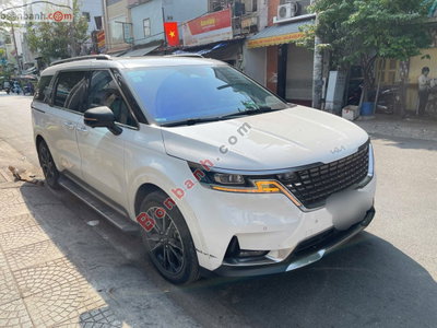 Xe Kia Carnival Signature 2.2D 2023