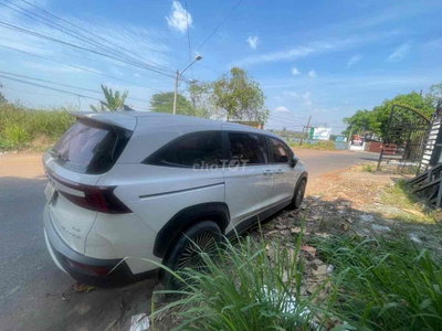Hyundai Custin Trắng 50000 km