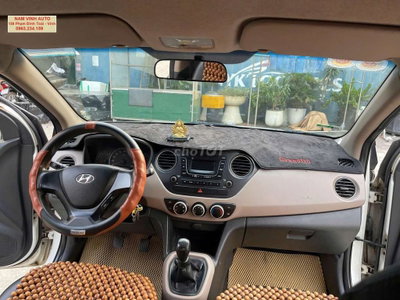 Hyundai Grand i10 Trắng