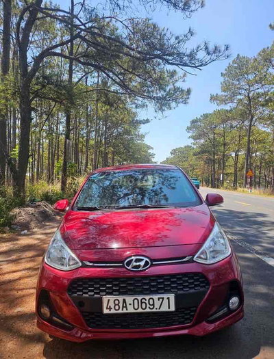 Hyundai Grand i10 Đỏ Tự động