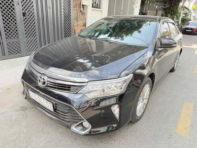 Toyota Camry 2.5Q Đen