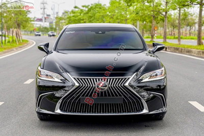 Xe Lexus ES 250 2021