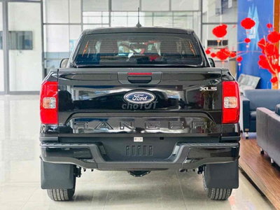 2025 Ranger XLS bank 85%, lãi 7,5% xe sẵn giao