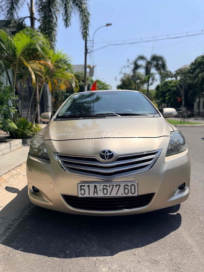 Toyota Vios 2013 bản G Vàng cát