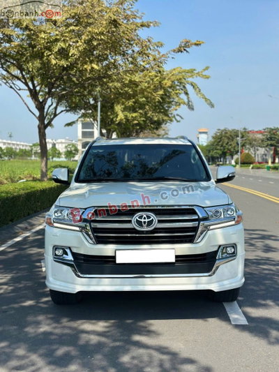 Xe Toyota Land Cruiser VX.R 4.6 V8 2018