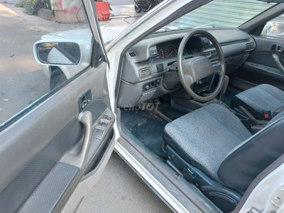 Toyota Camry 1989 Trắng