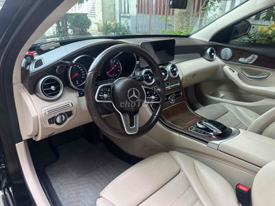 Cần bán Mercedez C200 2018 mẫu 2019