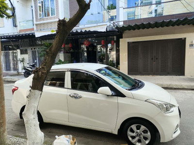 Hyundai i10 Sedan 1.2 Trắng