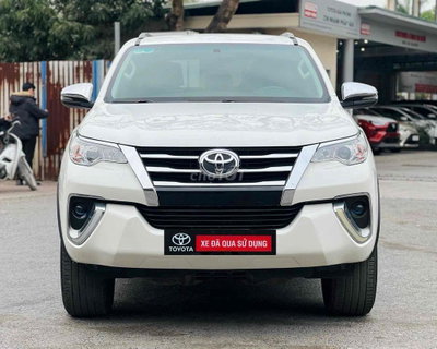 Toyota Fortuner 2019 Máy xăng 1 cầu 11vkm giá tốt