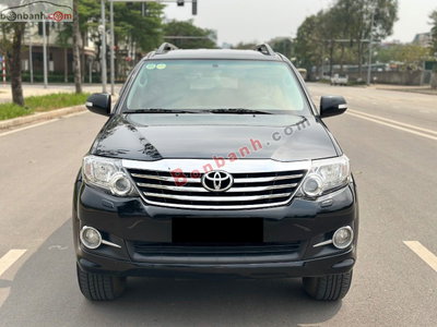 Xe Toyota Fortuner 2.7V 4x4 AT 2015