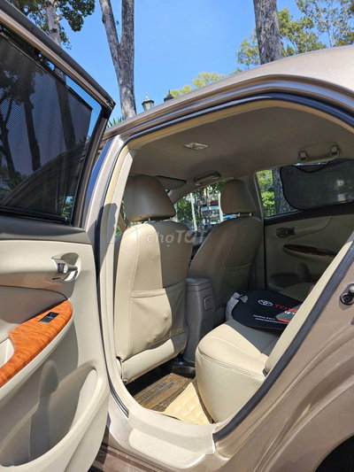 Toyota Corolla Altis Vàng cát