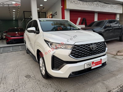 Xe Toyota Innova Cross 2.0V CVT 2025