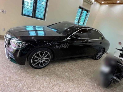 Mercedes-Benz E300 Đen 10166 km