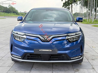 Xe VinFast VF8 Eco AWD 2023