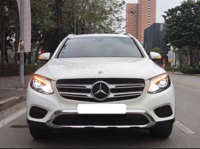 GLC 200 sx cuối 2018 màu trắng cực đẹp, cực chất