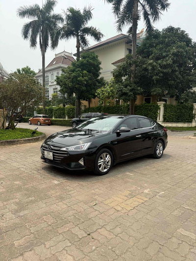 Hyundai Elantra GLS Đen